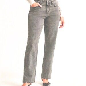 Abercrombie & Fitch Curve Love Jeans Size 28 Ultra High Rise 90's Straight Leg